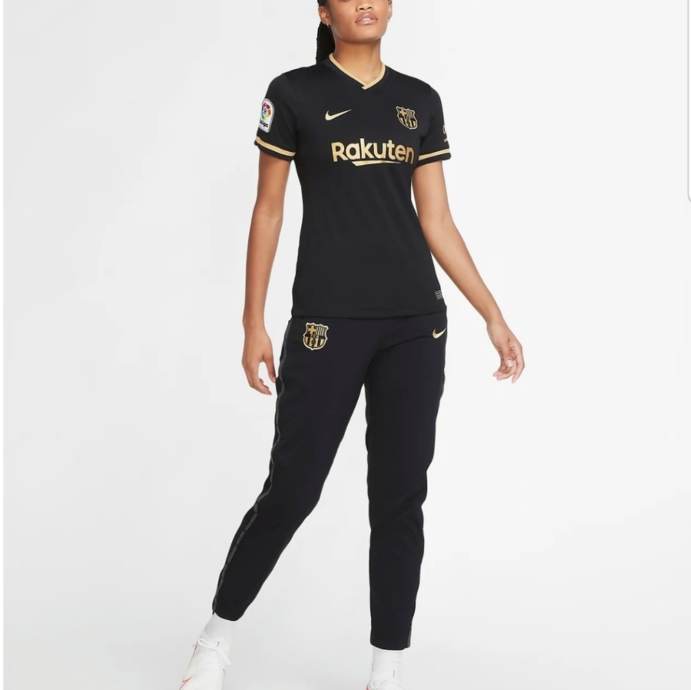 Nike Women's Woven Football Pants

F.C. Barcelona